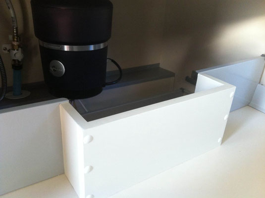 引き出しを加工します